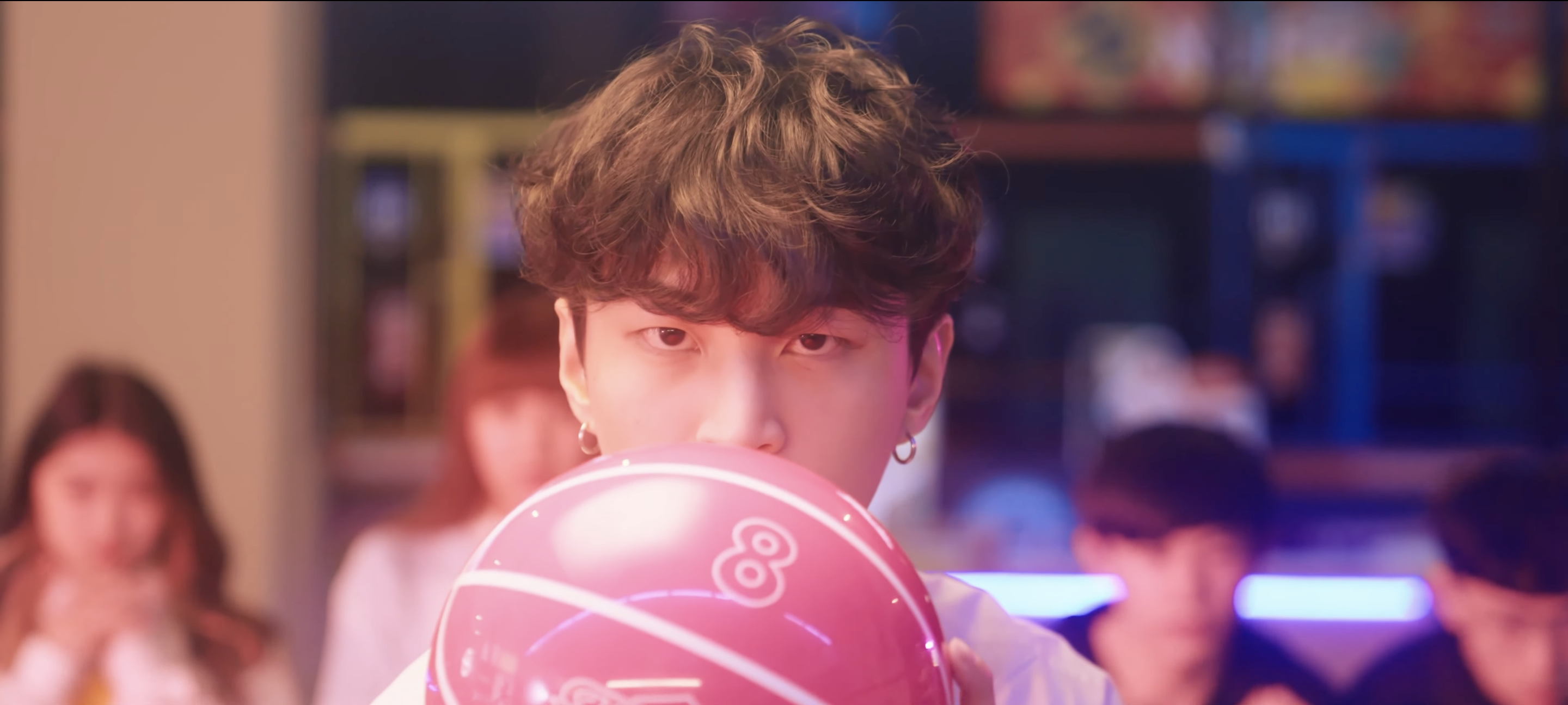 【大魯閣保齡球】颯爽全倒疲憊全掃，歡笑時光收獲滿滿